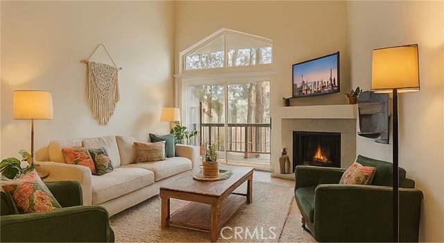 Detail Gallery Image 3 of 52 For 21400 Burbank Bld #313,  Woodland Hills,  CA 91367 - 2 Beds | 2 Baths