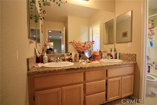 Detail Gallery Image 30 of 49 For 1227 Ayris Ave, Palmdale,  CA 93550 - 5 Beds | 2/1 Baths