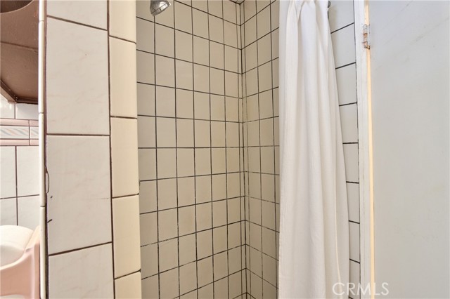 Detail Gallery Image 35 of 62 For 1702 S King St, Santa Ana,  CA 92704 - 3 Beds | 2 Baths