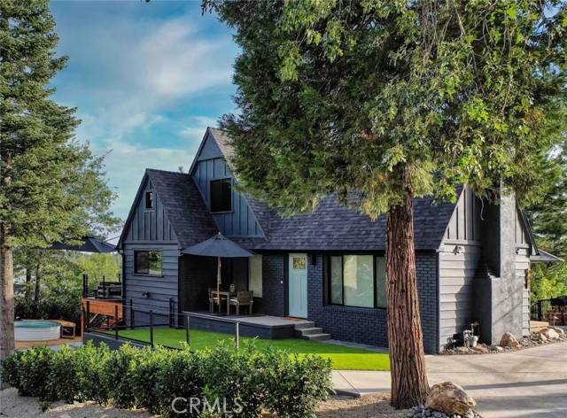 Detail Gallery Image 5 of 58 For 481 Heliotrope Dr, Lake Arrowhead,  CA 92352 - 3 Beds | 2/1 Baths