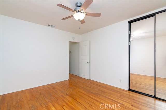 Detail Gallery Image 17 of 26 For 1241 Moncado Dr, Glendale,  CA 91207 - 3 Beds | 3 Baths