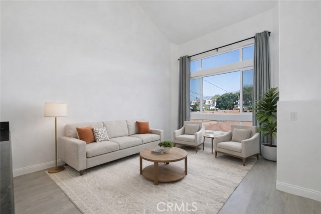 Detail Gallery Image 8 of 13 For 7266 Jackson #3,  San Gabriel,  CA 91775 - 4 Beds | 5 Baths