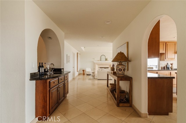 3837 Paseo De Las Tortugas, Torrance CA: https://media.crmls.org/medias/7ec17196-d099-44c0-b9d8-a3c83bad219e.jpg