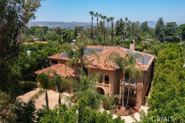 23115 Erwin Street, Woodland Hills CA: https://media.crmls.org/medias/7ec18c37-ee0b-4dcf-be07-89508cd611b9.jpg
