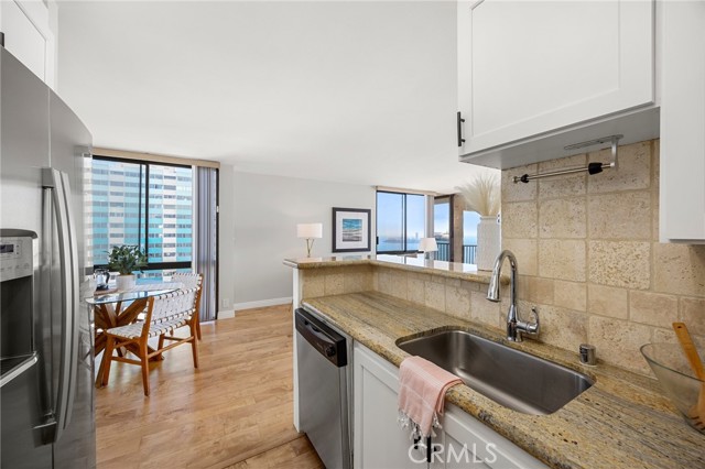 Detail Gallery Image 11 of 46 For 1750 E Ocean Bld #1405,  Long Beach,  CA 90802 - 2 Beds | 2 Baths