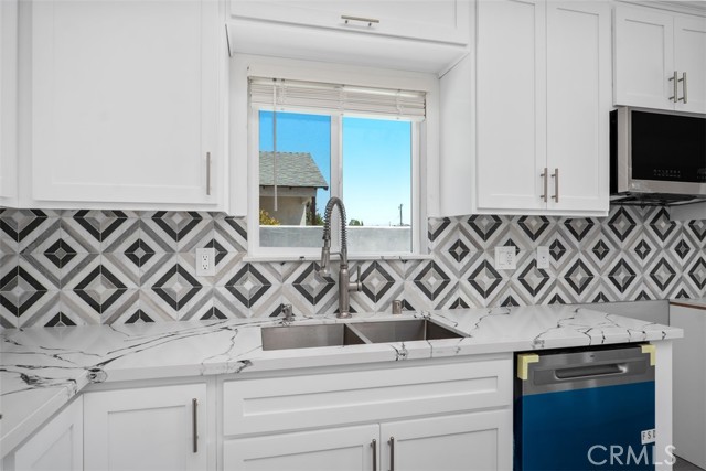 5671 Vonnie Lane, Cypress CA: https://media.crmls.org/medias/7ec43bc0-dcac-42df-8d18-287c8166fcd3.jpg