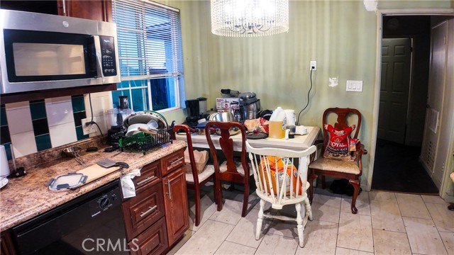 Detail Gallery Image 12 of 35 For 2719 Xavier, East Palo Alto,  CA 94303 - 7 Beds | 4 Baths