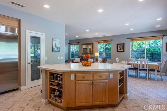 Detail Gallery Image 25 of 55 For 22019 Gold Canyon Dr, Saugus,  CA 91390 - 4 Beds | 2/2 Baths