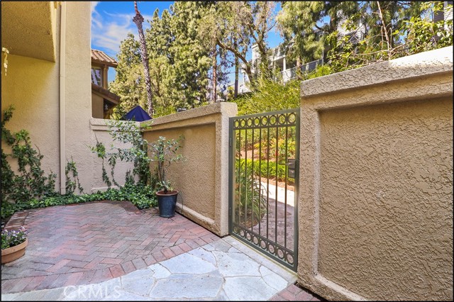 Detail Gallery Image 2 of 24 For 21 Hillgate Pl, Aliso Viejo,  CA 92656 - 2 Beds | 2/1 Baths