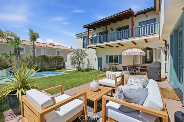 1756 10th, Manhattan Beach, California 90266, 5 Bedrooms Bedrooms, ,5 BathroomsBathrooms,Residential,For Sale,10th,SB26083535