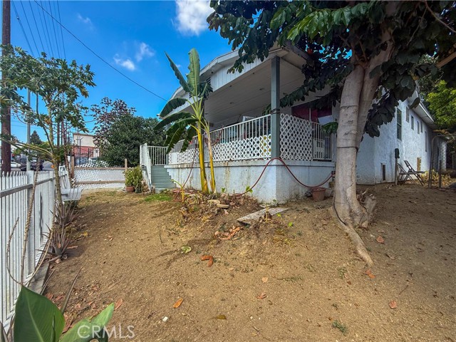 258 N Benton Way, Los Angeles CA: https://media.crmls.org/medias/7ec684d0-5f78-4de6-b92b-c983ef1986cd.jpg