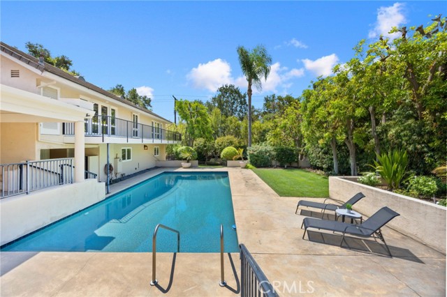 940 Singing Wood Drive, Arcadia CA: https://media.crmls.org/medias/7ec70ec7-b1e2-4cde-8de1-fd2b9e35cfeb.jpg