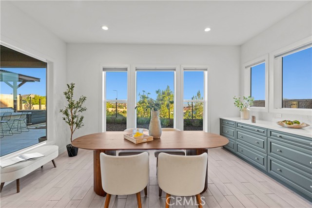 Detail Gallery Image 11 of 53 For 20526 W Deer Grass Ct, Porter Ranch,  CA 91326 - 5 Beds | 5/1 Baths