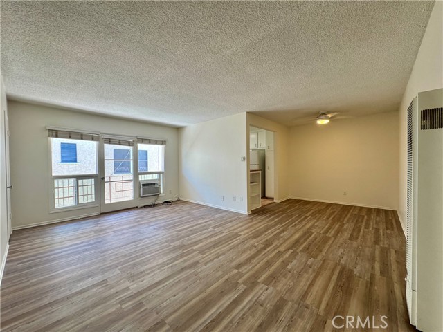 Detail Gallery Image 2 of 8 For 122 N Croft #7,  Los Angeles,  CA 90048 - 1 Beds | 1 Baths