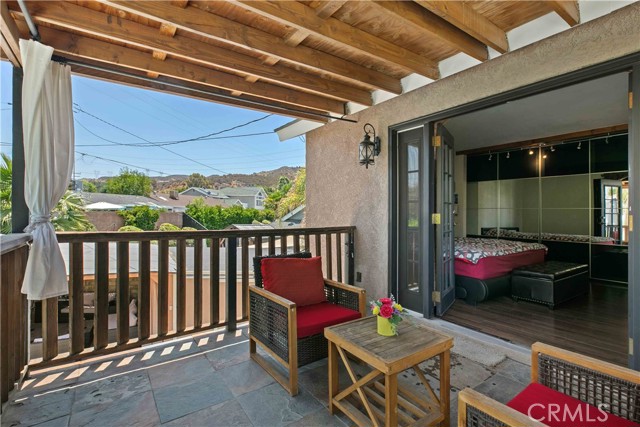 21101 Rosedell Drive, Saugus CA: https://media.crmls.org/medias/7ec81fc5-653d-4c21-8ff3-4bc437bea5de.jpg