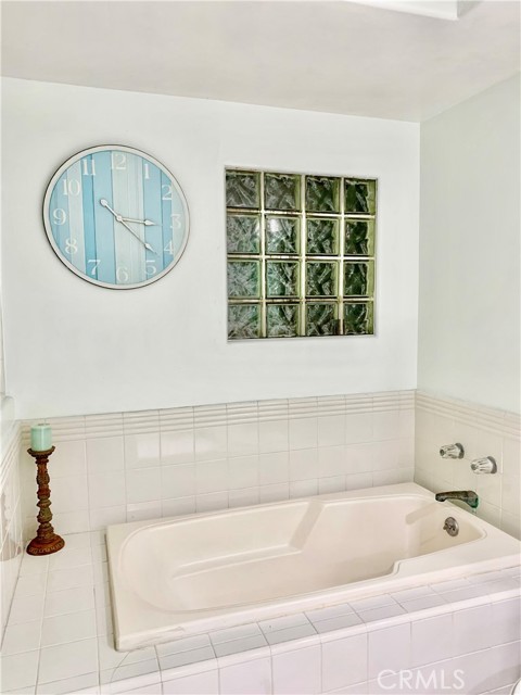 1461 Manhattan Beach Boulevard, Manhattan Beach, California 90266, 2 Bedrooms Bedrooms, ,2 BathroomsBathrooms,Residential,For Sale,Manhattan Beach,PW24034089