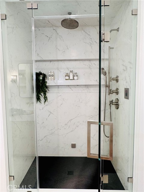 Detail Gallery Image 13 of 22 For 611 Avenue C, Redondo Beach,  CA 90277 - 3 Beds | 2 Baths