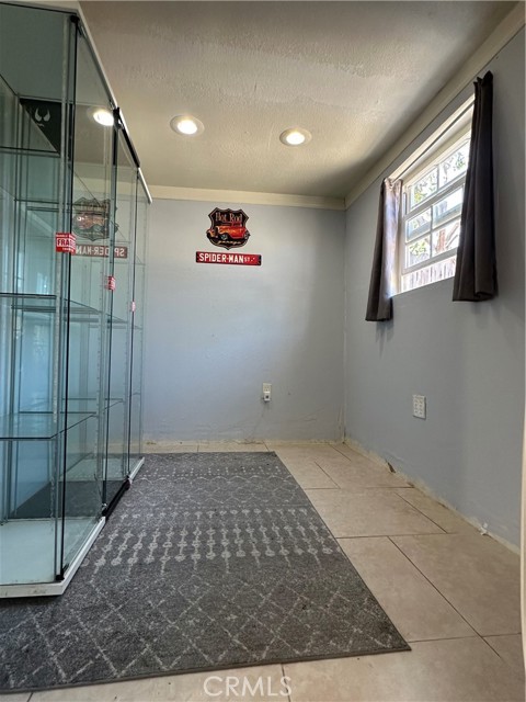 Detail Gallery Image 23 of 32 For 1917 E 61st St, Long Beach,  CA 90805 - 3 Beds | 1 Baths
