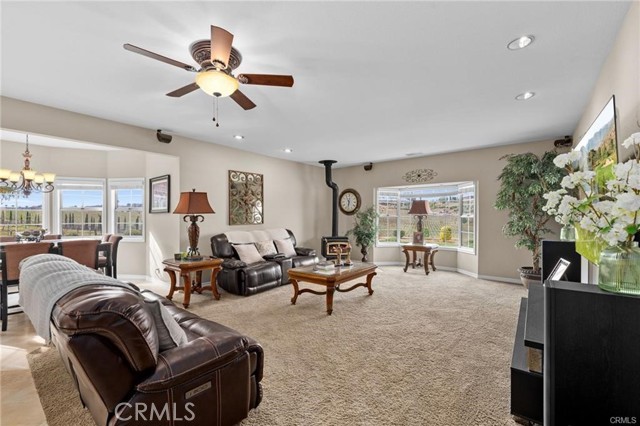 Detail Gallery Image 16 of 37 For 39581 Sperry Ct, Temecula,  CA 92591 - 4 Beds | 3 Baths
