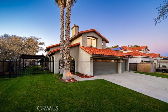 Detail Gallery Image 2 of 62 For 5633 W Avenue L2, Lancaster,  CA 93536 - 4 Beds | 3 Baths