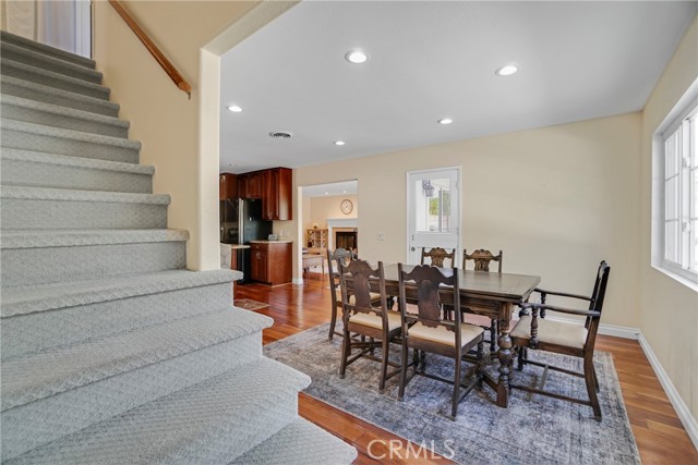 Detail Gallery Image 17 of 30 For 1681 Blueberry Way, Tustin,  CA 92780 - 5 Beds | 3 Baths