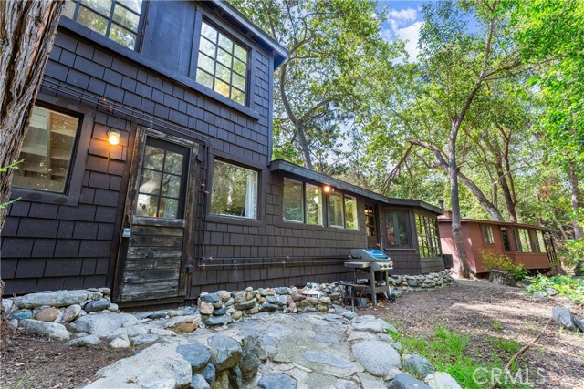 25 Hot Spring Canyon Rd, San Juan Capistrano CA: https://media.crmls.org/medias/7ecc0cf5-f561-451d-83c2-a4996bd6a4aa.jpg