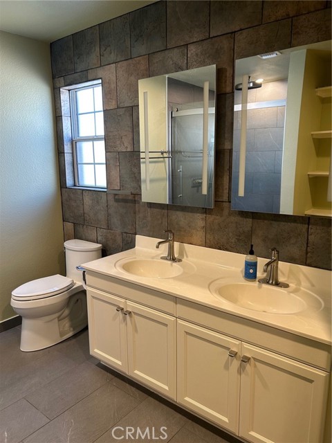 Detail Gallery Image 7 of 14 For 17729 Superior #55,  Northridge,  CA 91325 - 3 Beds | 2 Baths