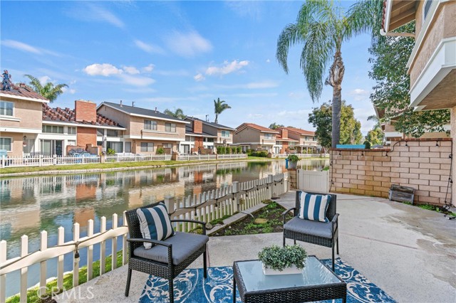 7911 Seawall Circle, Huntington Beach CA: https://media.crmls.org/medias/7ecd370a-9103-40cd-85d0-4be4709d1eaa.jpg