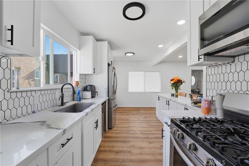 MLS #DW25264502 image #21