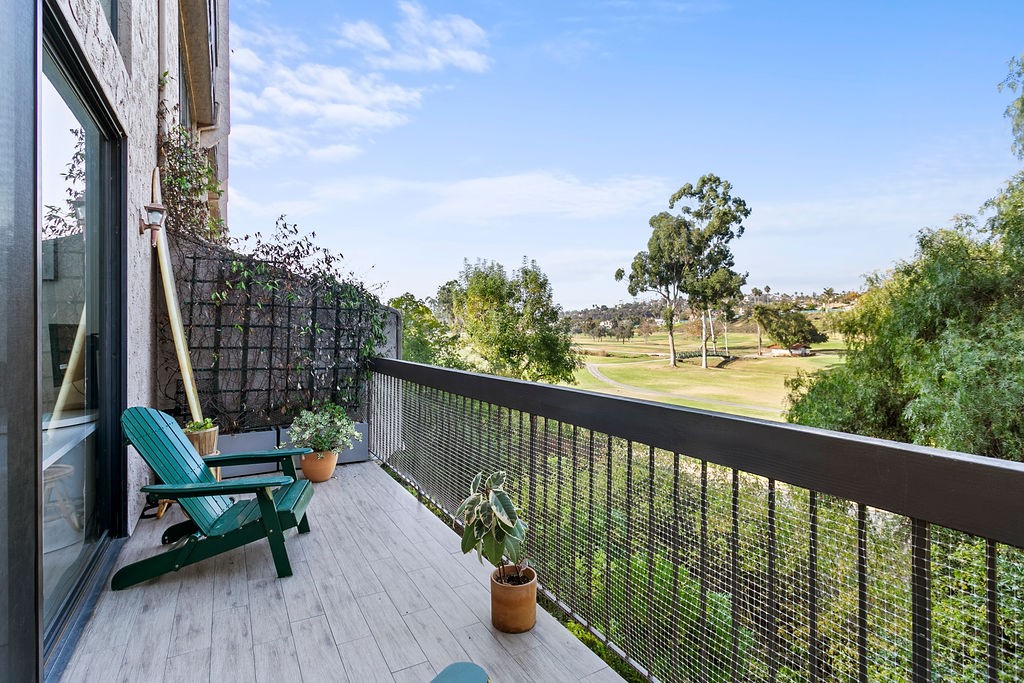 Detail Gallery Image 28 of 47 For 2564 Navarra Dr #105,  Carlsbad,  CA 92009 - 2 Beds | 2 Baths