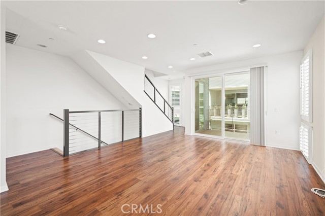 Detail Gallery Image 11 of 39 For 1533 Sullivan Ave, Costa Mesa,  CA 92627 - 2 Beds | 3/1 Baths