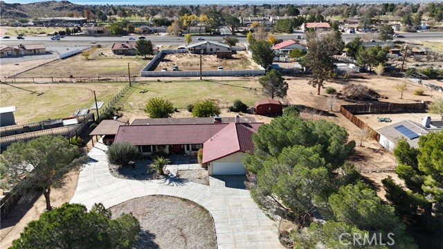 20071 Serrano, Apple Valley CA: https://media.crmls.org/medias/7ecf6848-c096-4677-934f-26706bc6db11.jpg