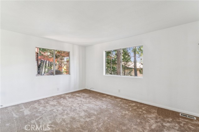 560 Rose Lane, Twin Peaks, CA 92391