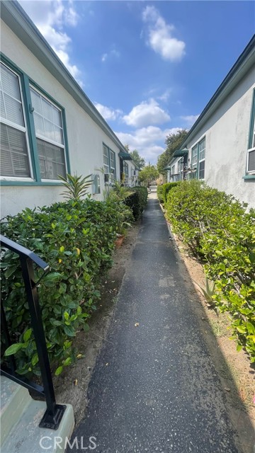 Detail Gallery Image 2 of 23 For 364 370 1/2 S Sierra Madre Bld, Pasadena,  CA 91107 - 1 Beds | 1 Baths