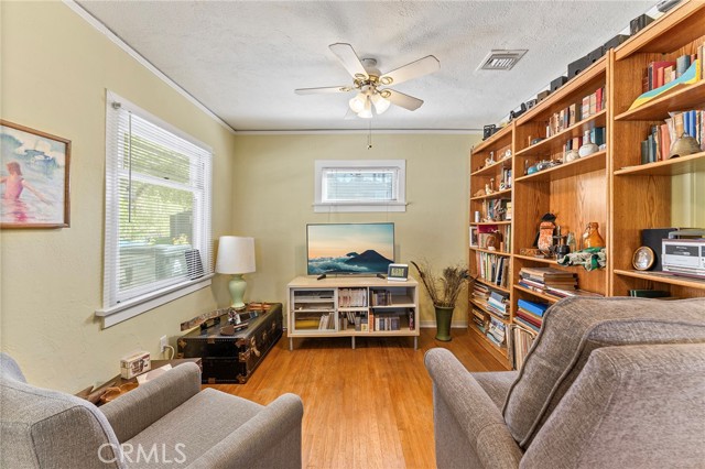 Detail Gallery Image 5 of 28 For 2042 Rome, Los Angeles,  CA 90065 - 3 Beds | 2/1 Baths