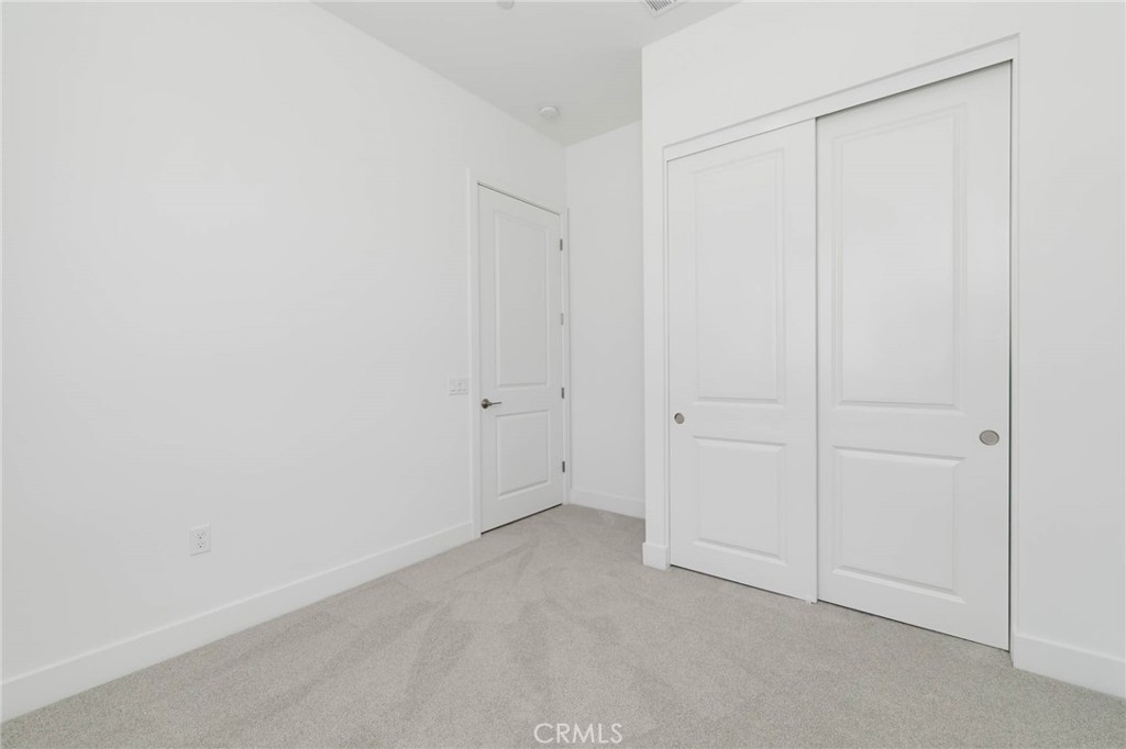 https://media.crmls.org/medias/7ed19bfc-7d19-43b9-bfd4-26cd61c5dae3.jpg?preset=X-Large