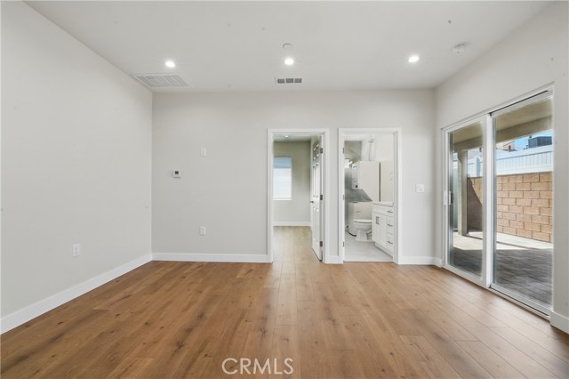 Detail Gallery Image 6 of 14 For 8144 Vantage Ave, North Hollywood,  CA 91605 - 2 Beds | 2 Baths