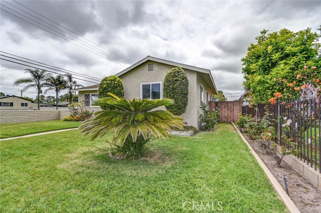 538 S Raitt Street, Santa Ana CA: https://media.crmls.org/medias/7ed36b3c-52dc-4702-b69c-de98afaa52c3.jpg
