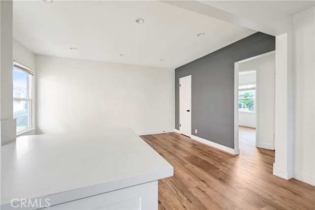 4427 Exposition Boulevard, Los Angeles CA: https://media.crmls.org/medias/7ed538eb-2cf6-47ea-a583-ec42bfce36b8.jpg