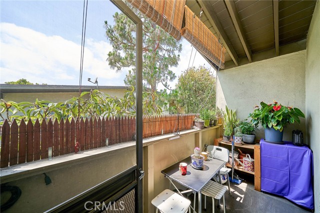 832 Coriander Drive, Torrance CA: https://media.crmls.org/medias/7ed5971c-3fca-402c-bf91-9885274bce39.jpg