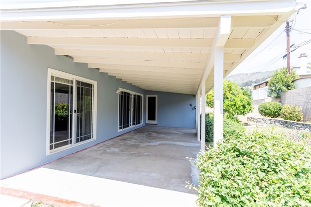 3915 Dwight Way, San Bernardino CA: https://media.crmls.org/medias/7ed598ac-4729-41da-923b-6087d4786621.jpg