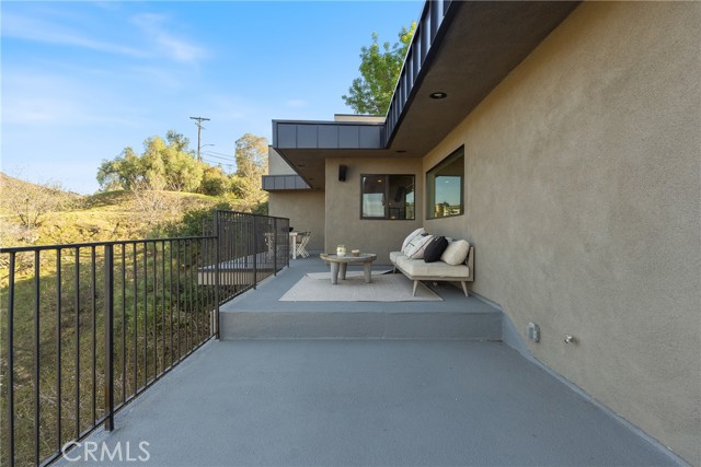 Detail Gallery Image 25 of 61 For 3250 Coldwater Canyon Ave, Studio City,  CA 91604 - 4 Beds | 4 Baths