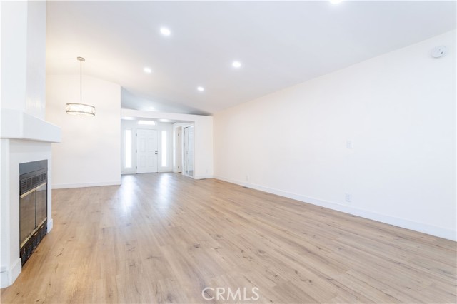 Image 7 of 40 For 20049 Canyon View