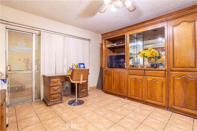 Detail Gallery Image 12 of 30 For 16632 Nordhoff St, North Hills,  CA 91343 - 4 Beds | 2 Baths