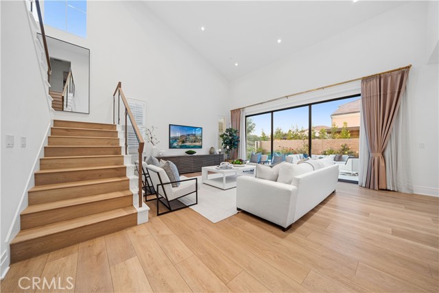 101 Lustro, Irvine CA: https://media.crmls.org/medias/7ed72207-2f5a-4763-b0d9-efcfd258839b.jpg