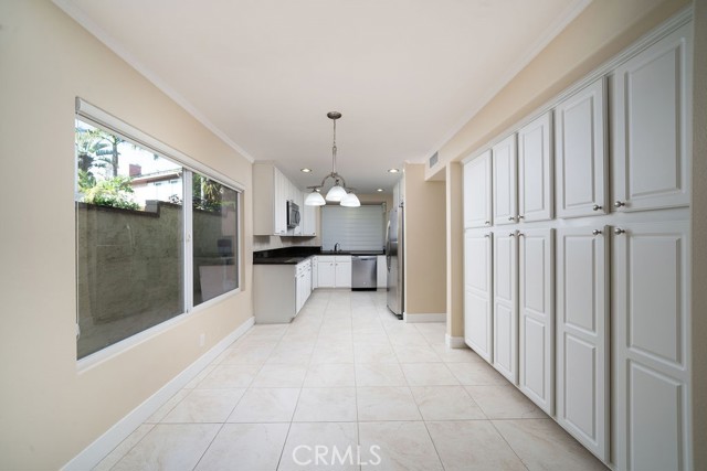 Detail Gallery Image 10 of 33 For 34 Columbus, Irvine,  CA 92620 - 4 Beds | 2/1 Baths