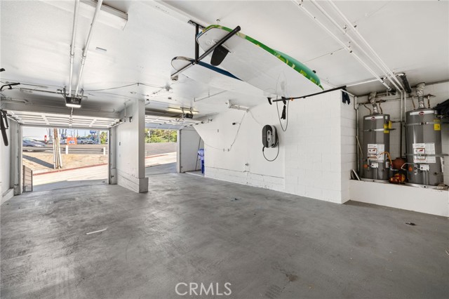 208 45th Street, Manhattan Beach CA: https://media.crmls.org/medias/7ed74035-4f76-45b2-9c44-ec90c52e439a.jpg