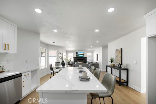 12930 Norfolk Lane, Victorville CA: https://media.crmls.org/medias/7ed744d1-5208-4f35-ace4-c430d5438613.jpg