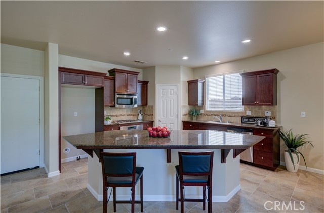 Detail Gallery Image 11 of 15 For 3531 Griffith Ave, Clovis,  CA 93619 - 3 Beds | 2/1 Baths