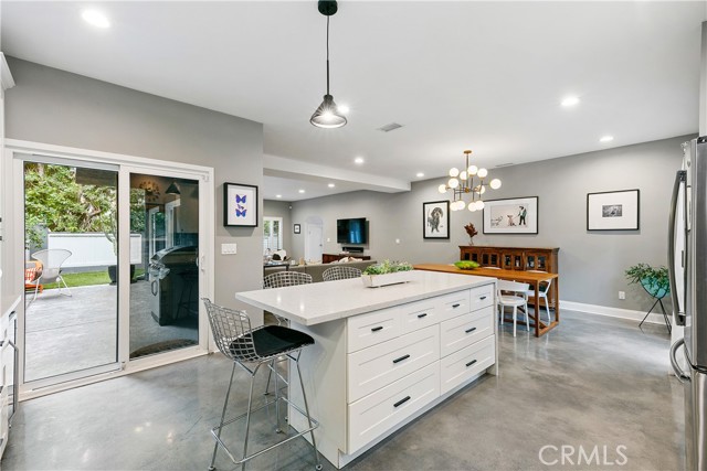 Detail Gallery Image 10 of 50 For 2404 Marshallfield Ln #B,  Redondo Beach,  CA 90278 - 3 Beds | 2/1 Baths